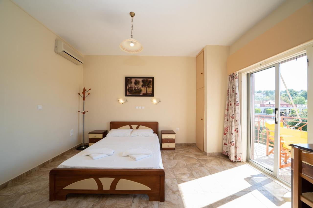 לאסי Lorenzo House Apartments מראה חיצוני תמונה