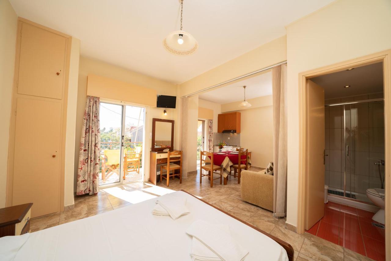 לאסי Lorenzo House Apartments מראה חיצוני תמונה