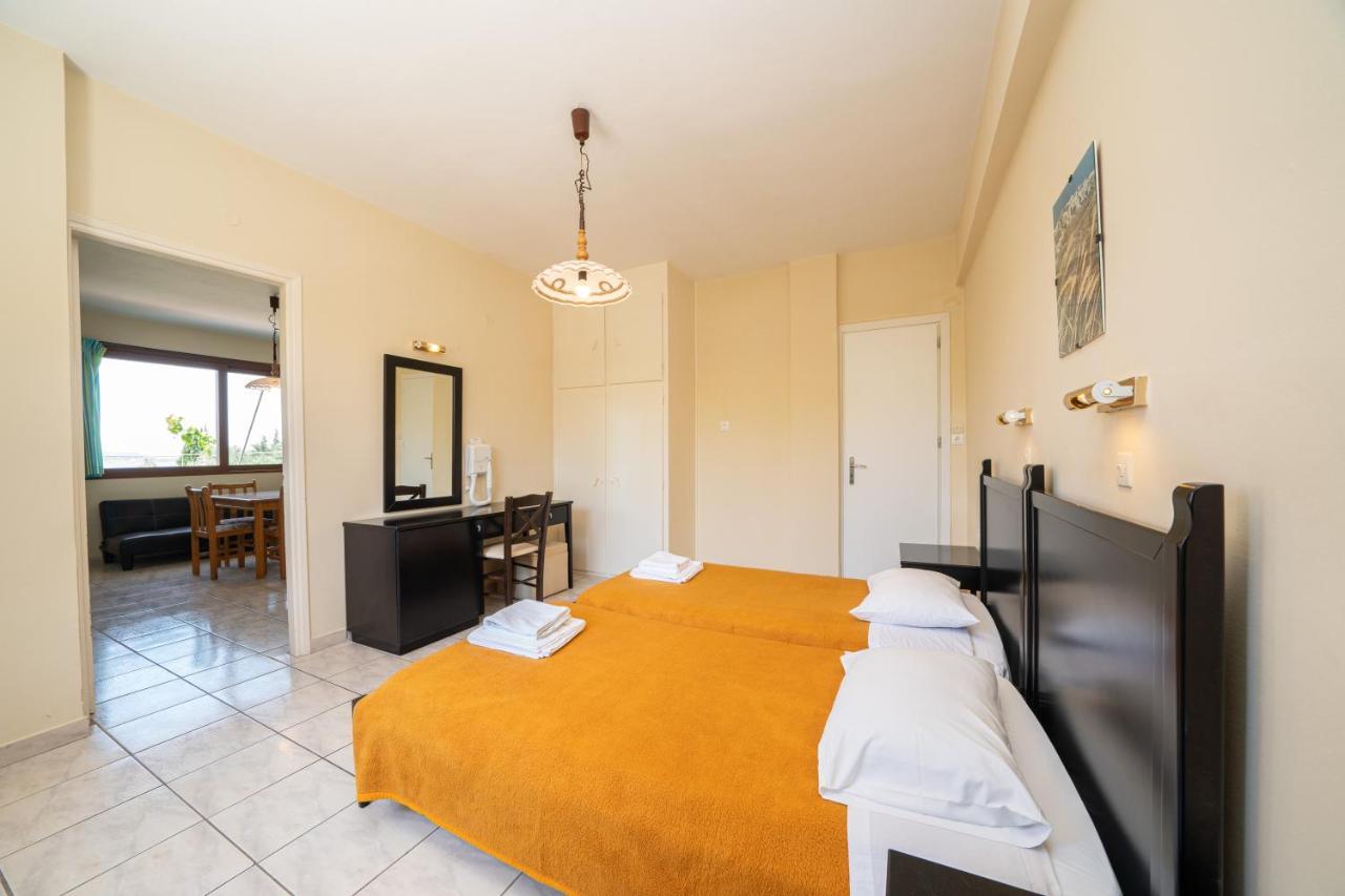 לאסי Lorenzo House Apartments מראה חיצוני תמונה