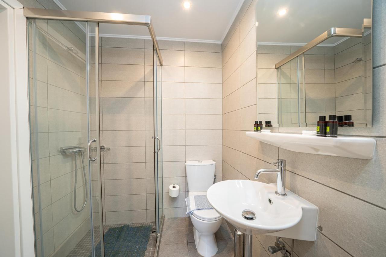 לאסי Lorenzo House Apartments מראה חיצוני תמונה