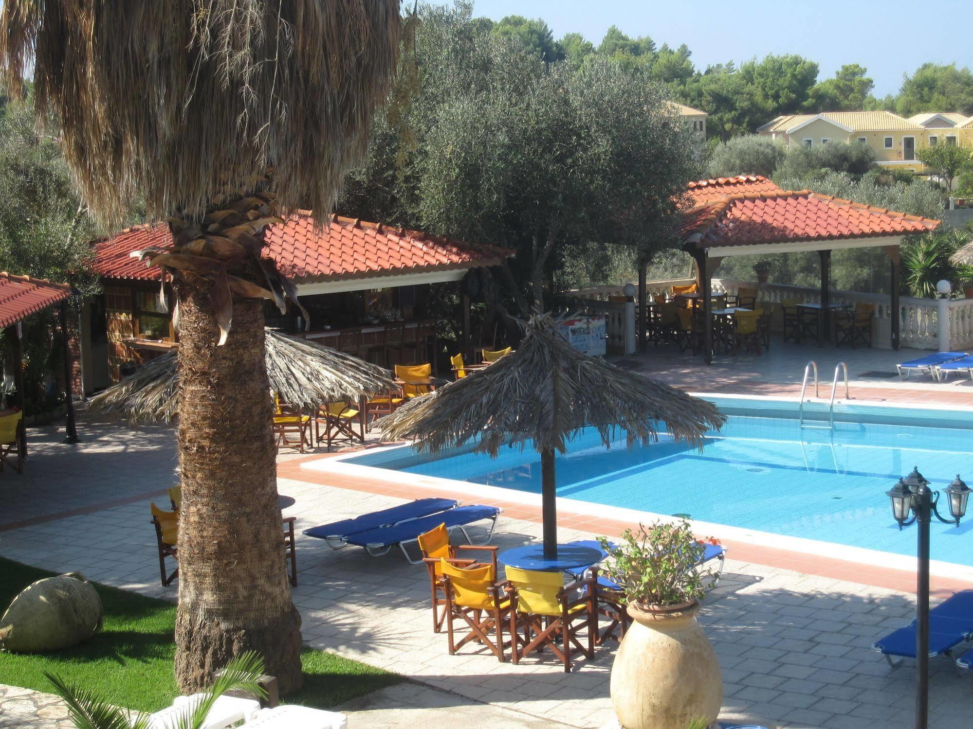לאסי Lorenzo House Apartments מראה חיצוני תמונה
