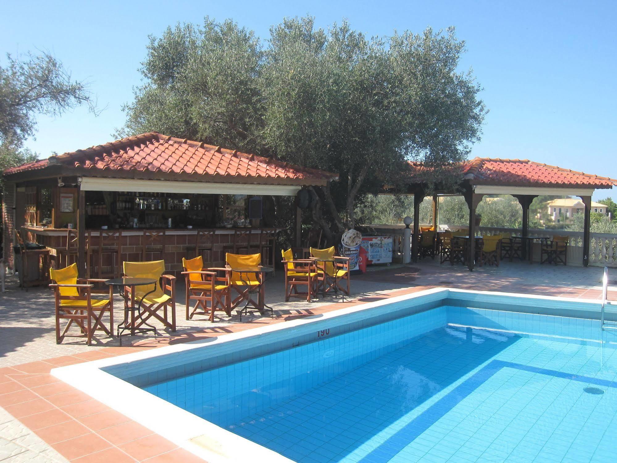 לאסי Lorenzo House Apartments מראה חיצוני תמונה